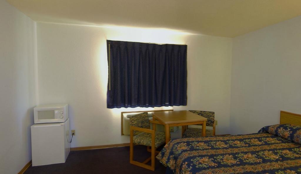 Rodeway Inn Brainerd Exterior foto