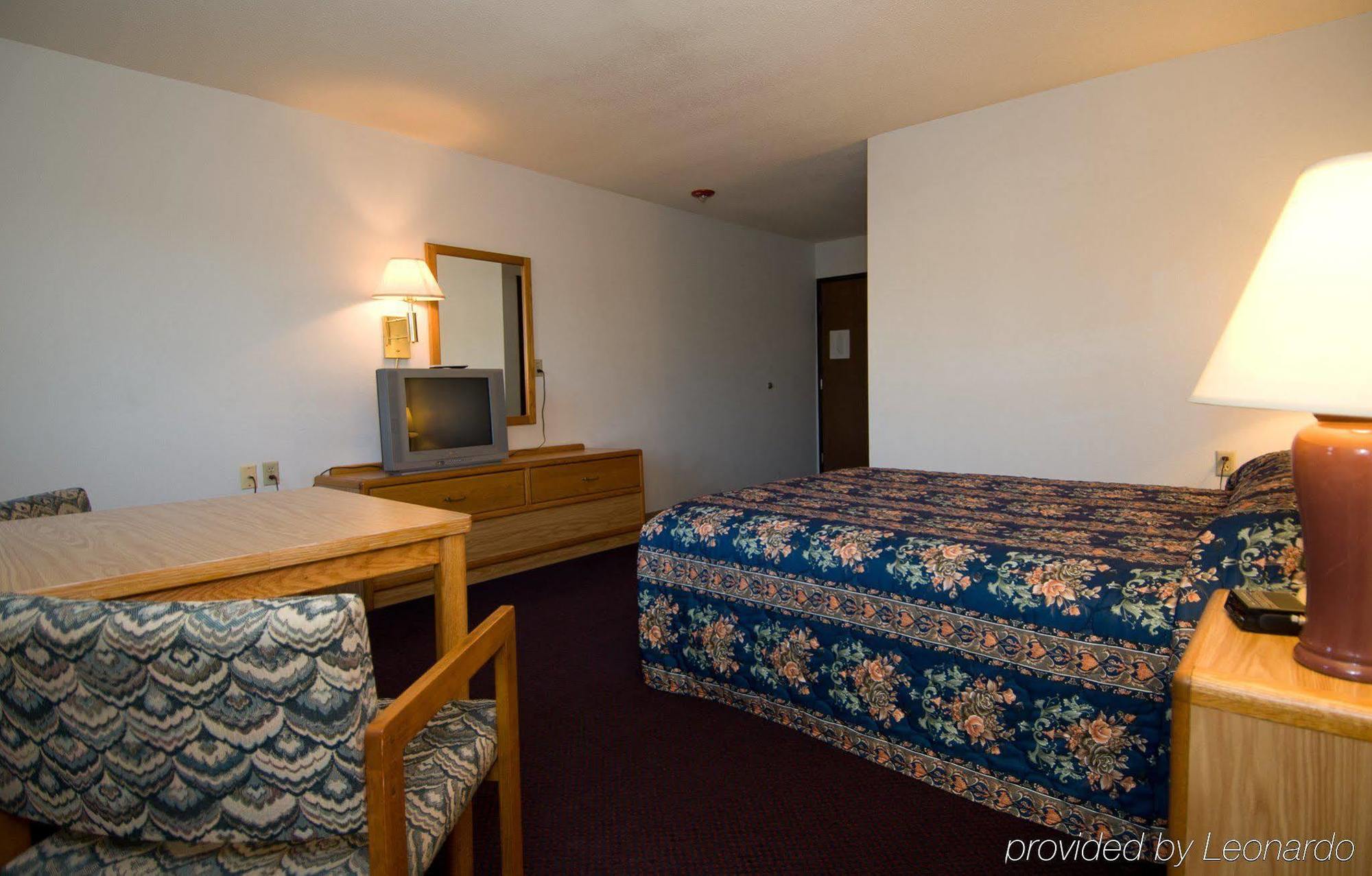 Rodeway Inn Brainerd Quarto foto